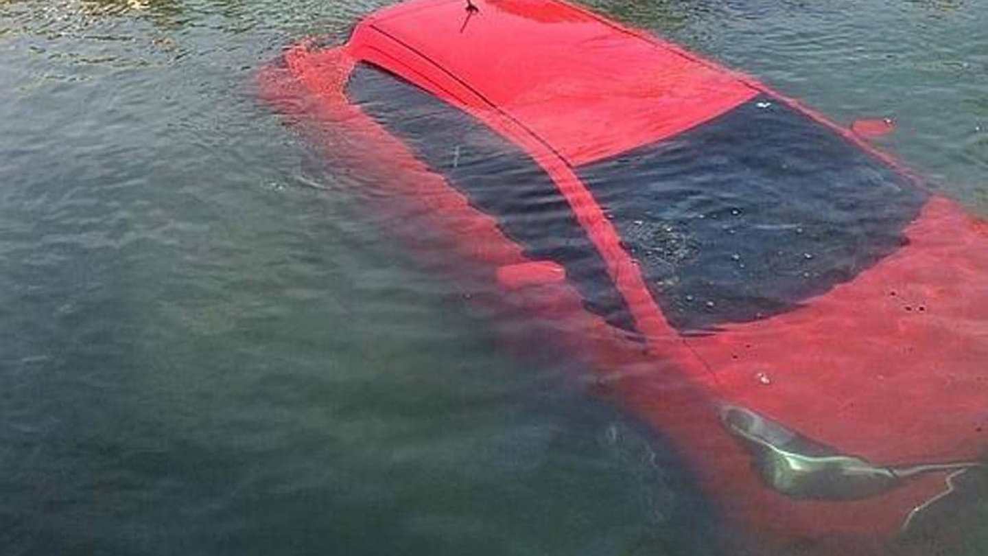 Tan importante es saber cómo escapar del coche como el hecho de llevar las herramientas adecuadas para hacerlo