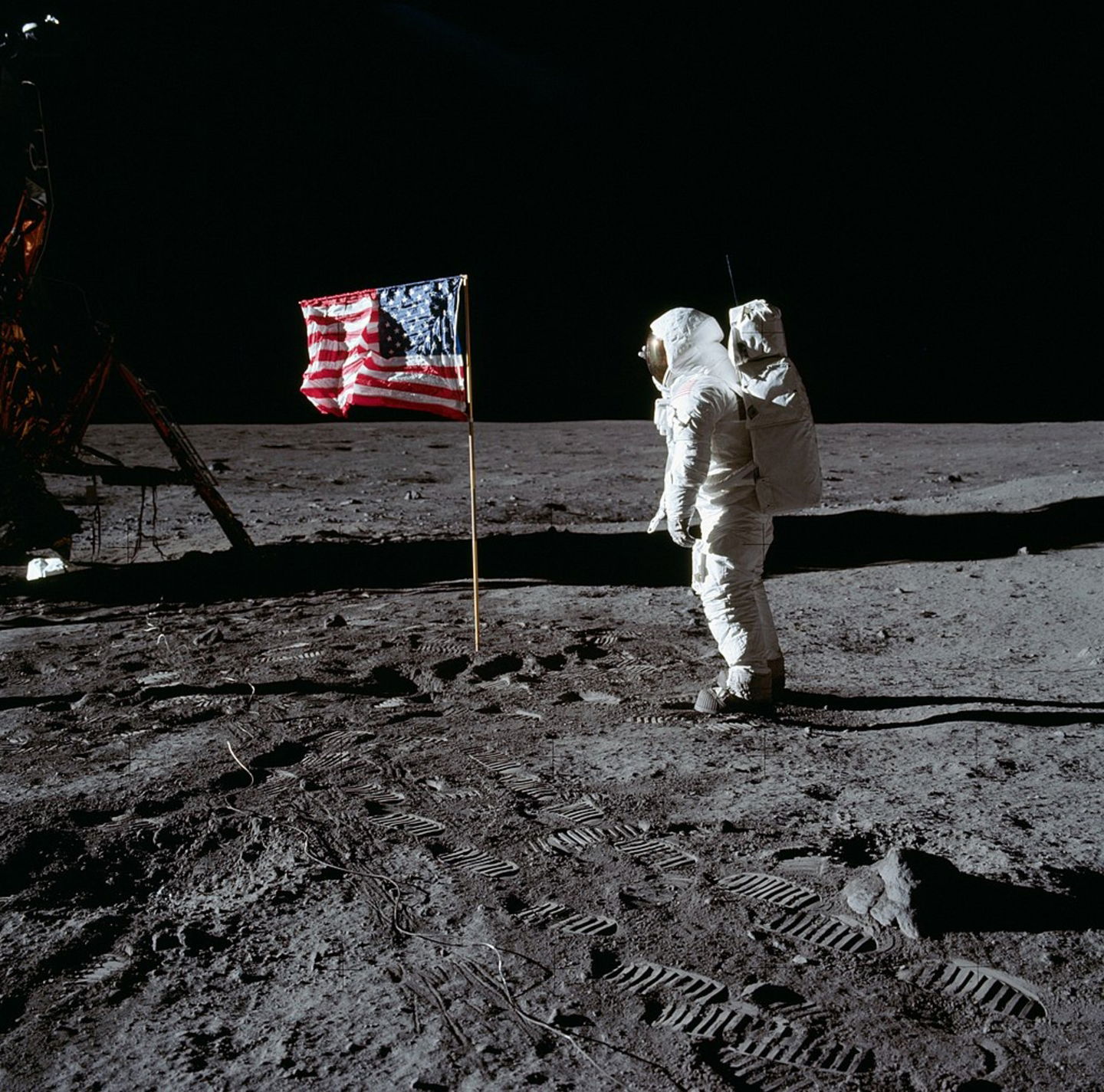 Por qué no se ven estrellas en las fotos de la Luna 2