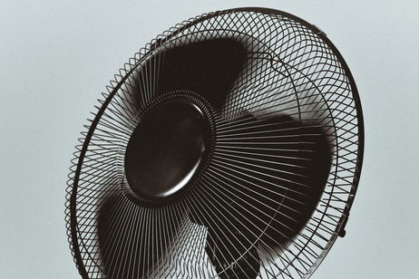 Cuánto cuesta realmente dormir con el ventilador encendido toda la noche