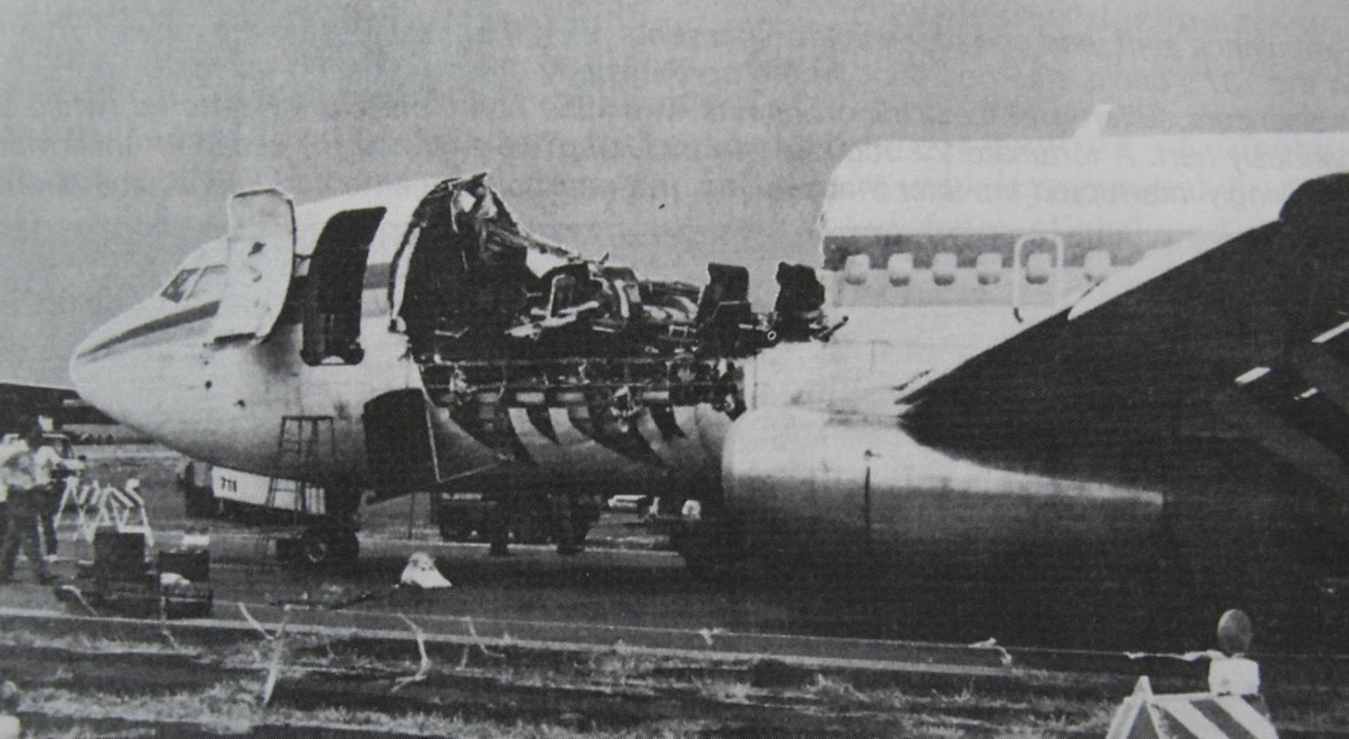 Impresionante vista lateral del fuselaje del Boeing 737 de Aloha Airlines