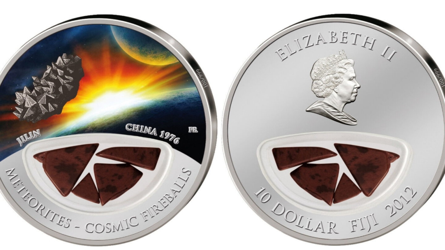 Moneda con restos de meteorito chino de la República de Fiyi