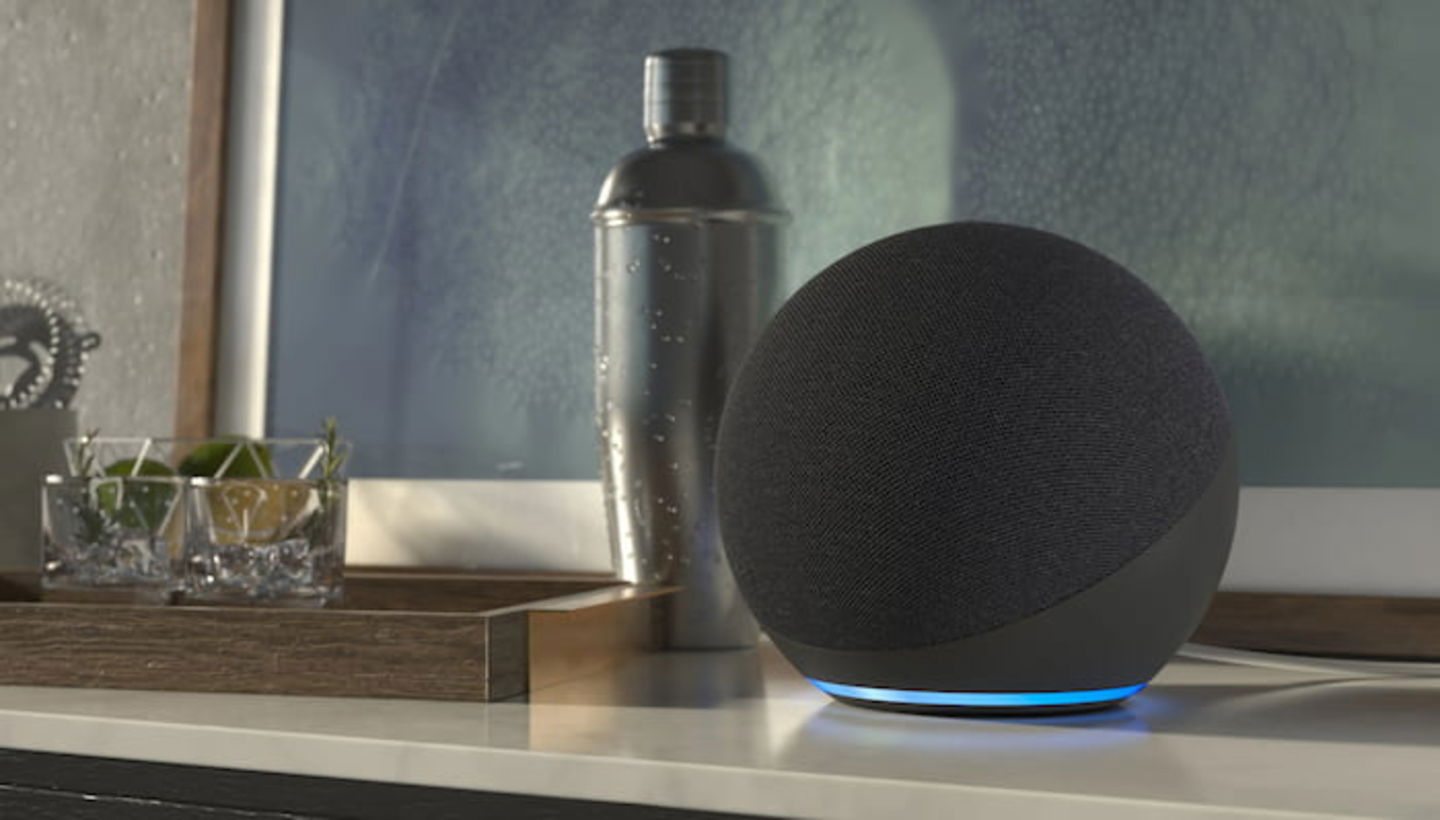 Puedes vincular un dispositivo externo a Alexa y utilizar al asistente como reproductor