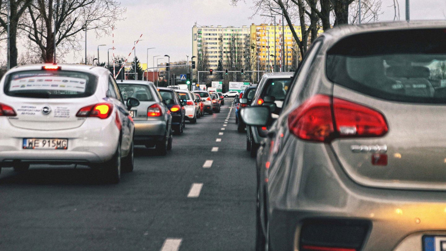 La tecnología 'Auto Hold' hace mucho más cómoda la conducción de un coche automático en ciudad