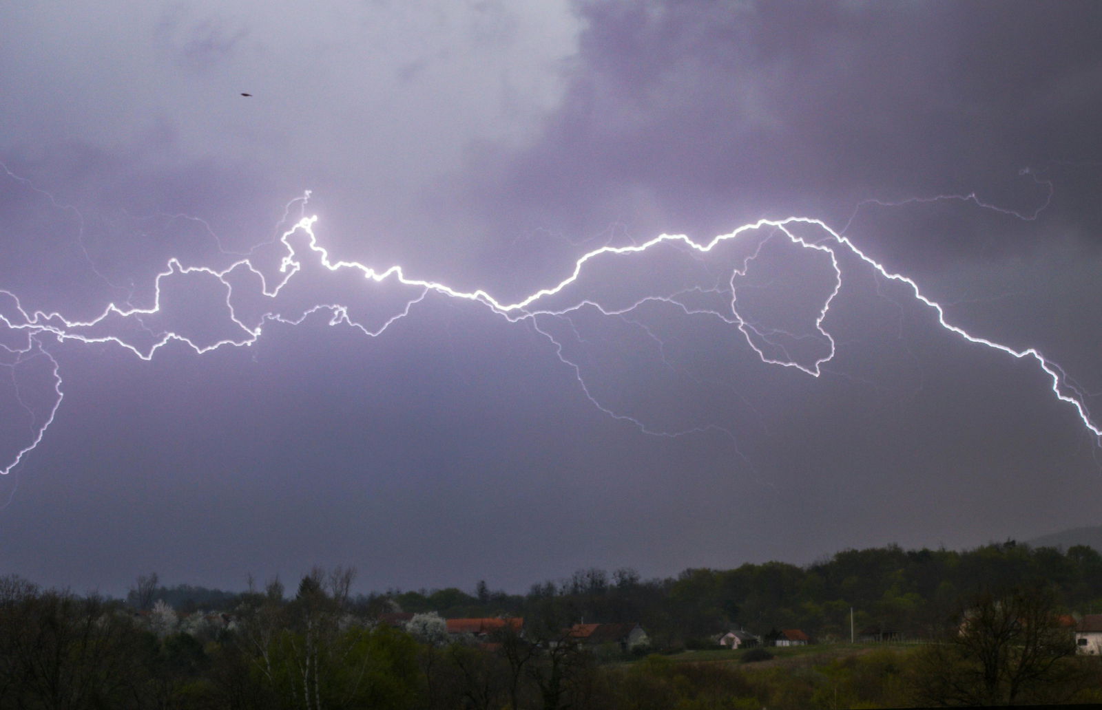Cómo saber a qué distancia se encuentra una tormenta 3