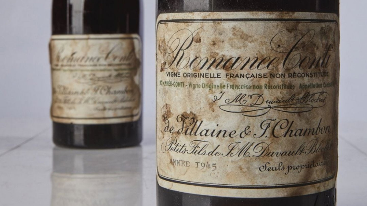 Imagen de una botella de Romanée-Conti 1945, que está calificada como la más cara nunca adquirida