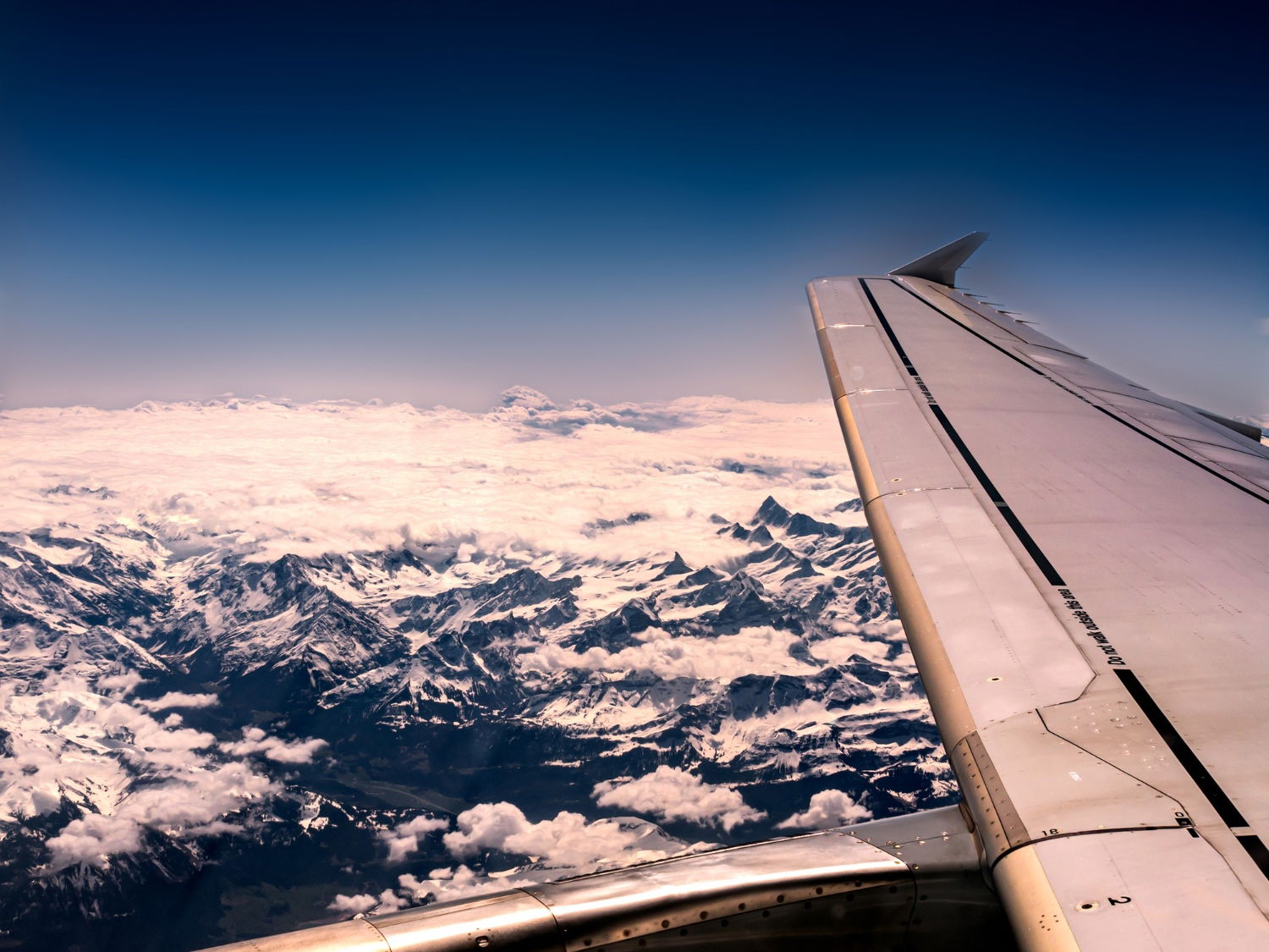 ¿Puede un avión comercial volar con un solo motor (3)