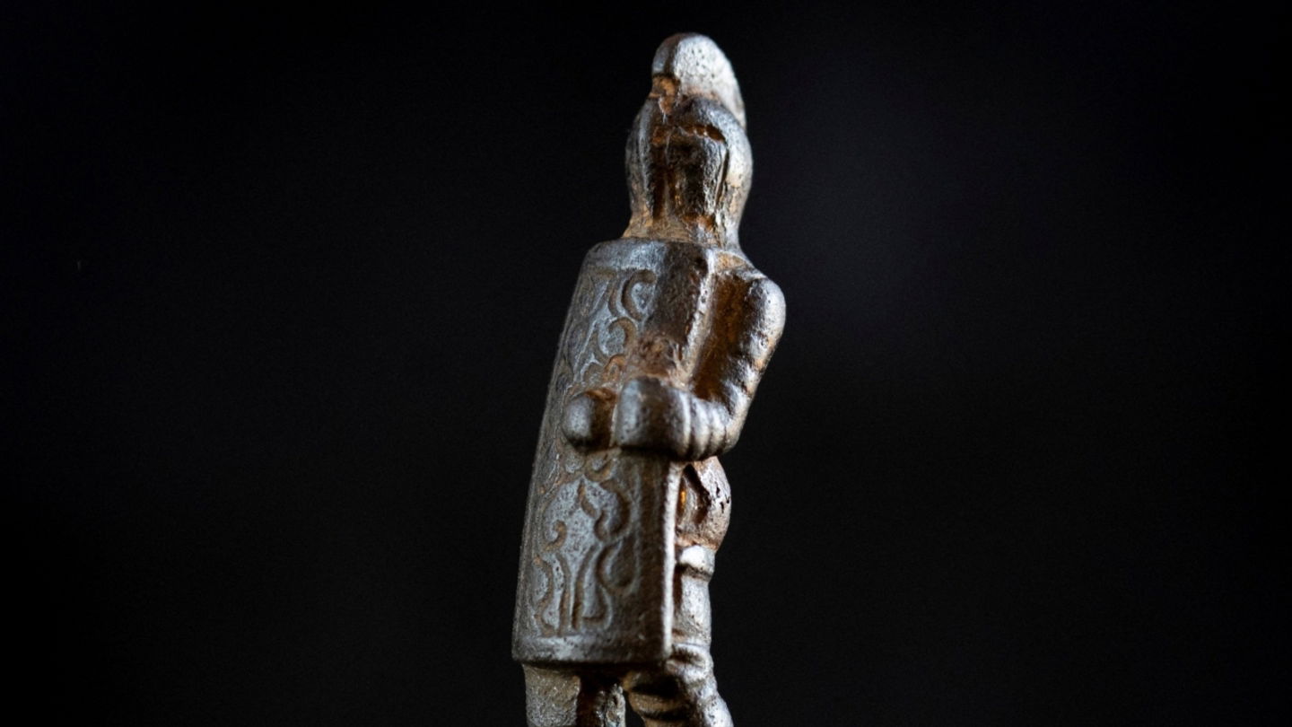 Imagen en detalle de la figura del gladiador romano descubierto en el río Tyne