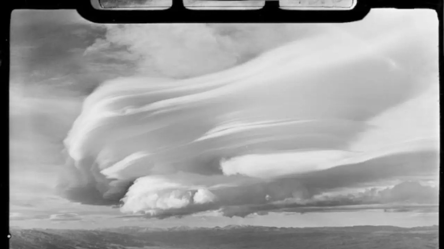 Imagen obtenida en 1951 de la formación de nubes conocida como Taieri Pet