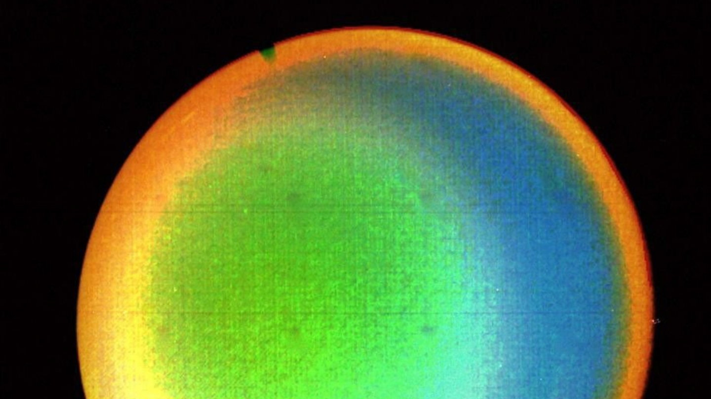 Imagen procesada de la atmósfera de Urano