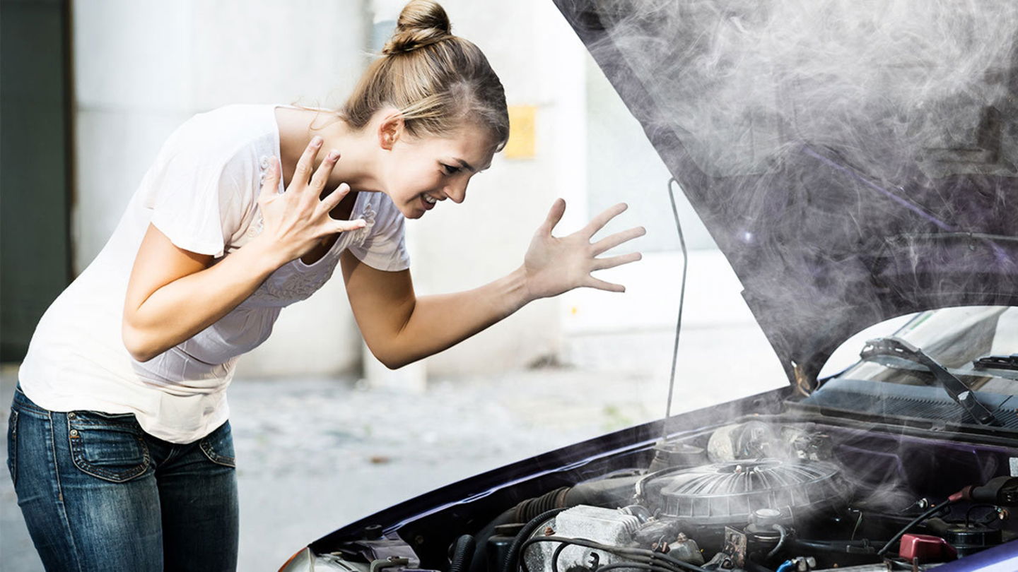 El sobrecalentamiento del motor de un coche puede derivar en averías muy graves y costosas