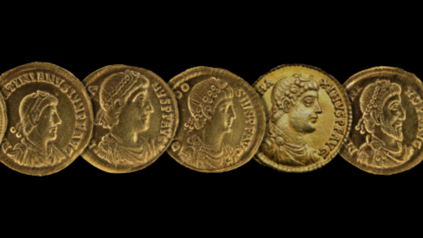 Imagen de algunas de las monedas romanas recuperadas en el yacimiento de Luxemburgo