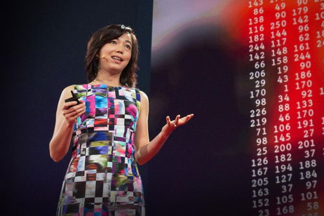 Fei-Fei Li, experta y profesora de Stanford, señala lo que muchos pensamos sobre la IA: "La inteligencia artificial no es un sustituto de la inteligencia humana"