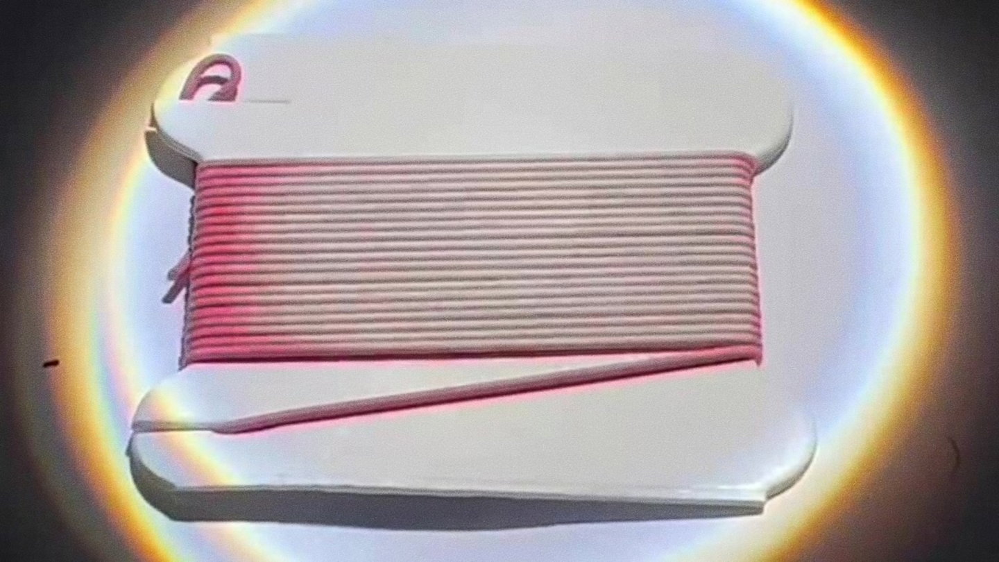 Imagen del tejido utilizado en la investigación y que ha cambiado de color y temperatura al ser tocado por luz solar