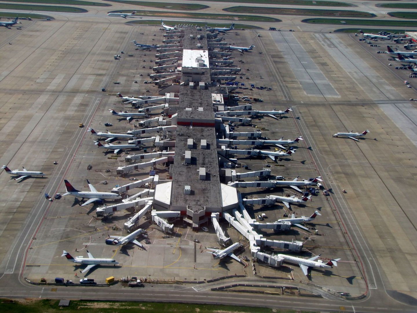 Los 5 aeropuertos más transitados y grandes del mundo hasta 100 millones de pasajeros en un solo año