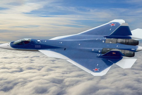 El avión de combate más moderno de Rusia se encuentra con su enemigo más poderoso en una reciente exhibición aérea