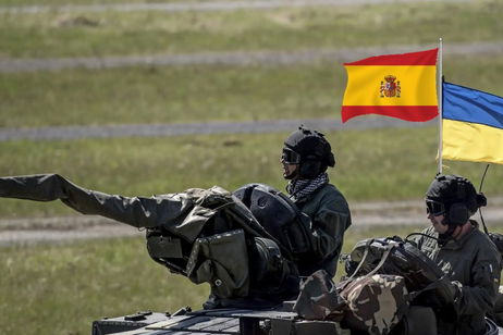 Sergii, soldado ucraniano, se pronuncia sobre los vehículos enviados por España a la guerra: "lo mejor de estos tanques es que salvan vidas"