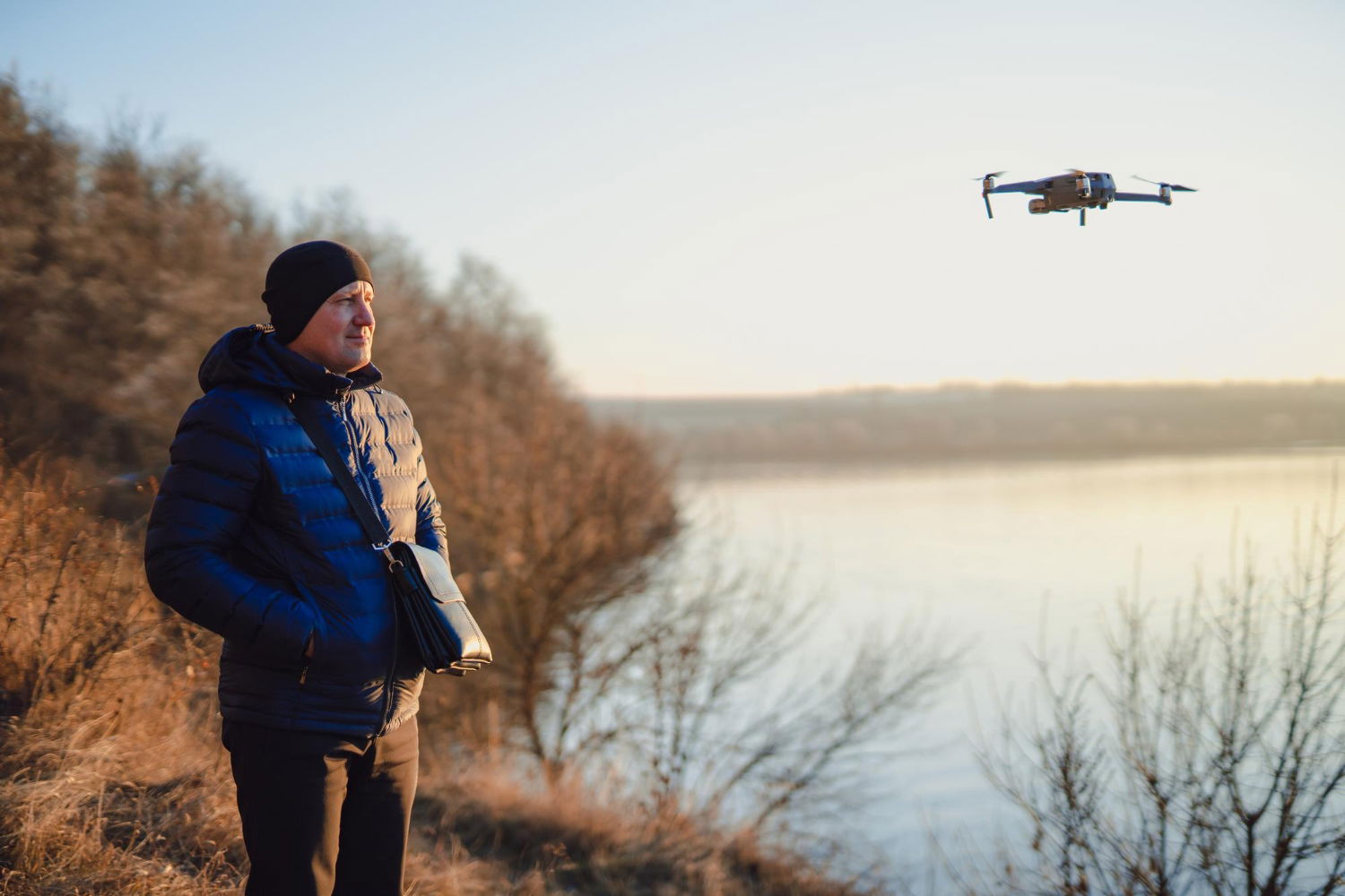 Volar un dron en España licencias necesarias, limitaciones y normativa actual 2