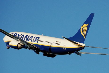 Ryanair pide ayuda al gobierno contra eDreams y Booking. La compañía aérea acusa a las dos plataformas de mentir en sus precios