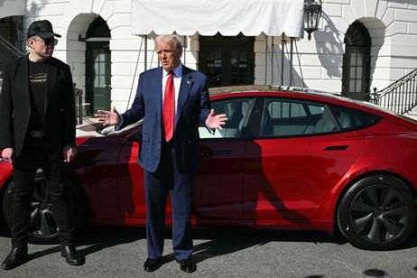 Donald Trump califica de 'terrorismo doméstico' los ataques a Tesla: "Están dañando a una gran compañía americana"