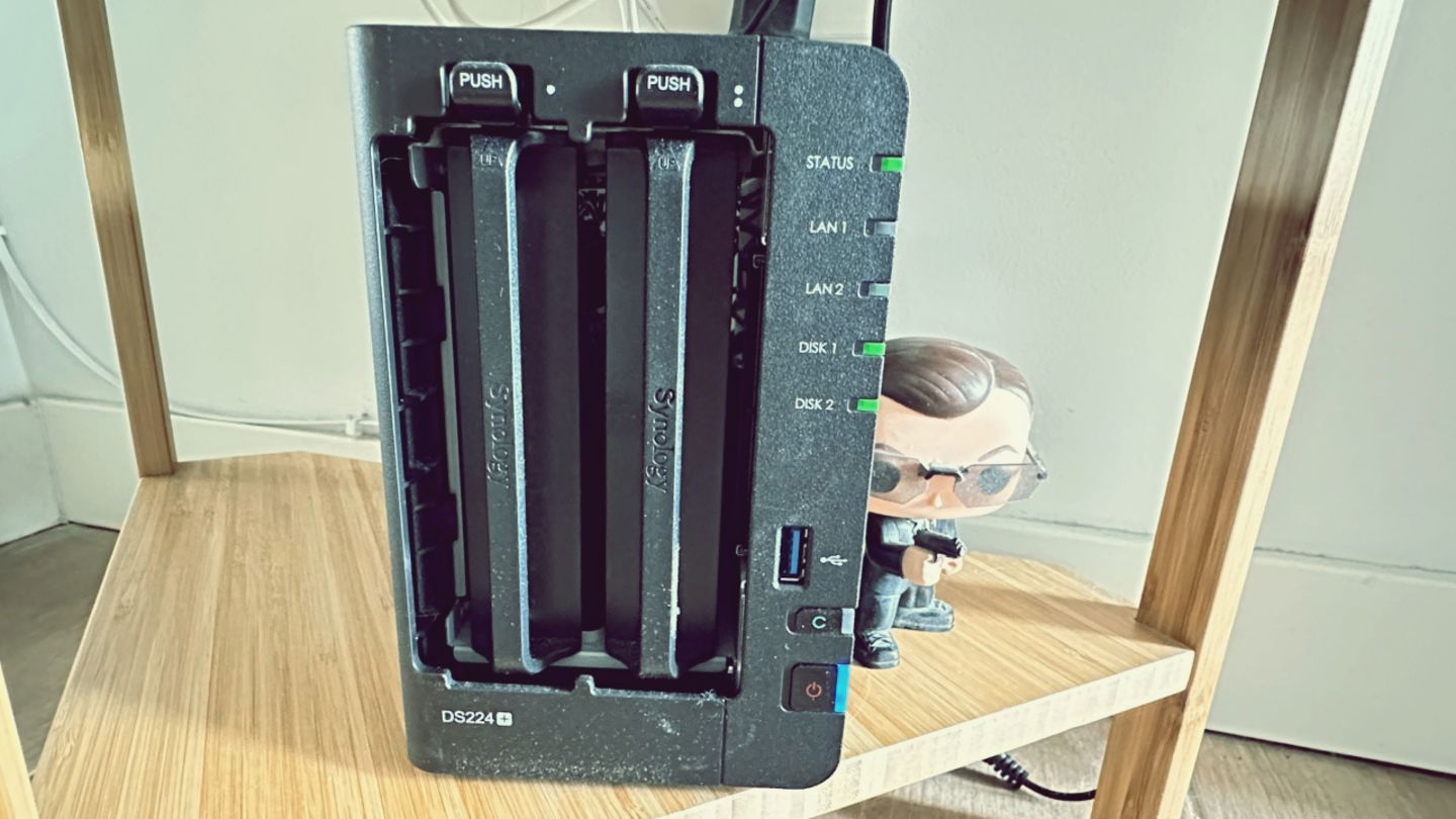 Estas son las dos bahías del Synology DiskStation DS224+