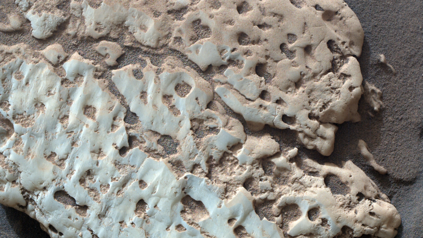 Imagen de una roca similar a la aplastada por Curiosity