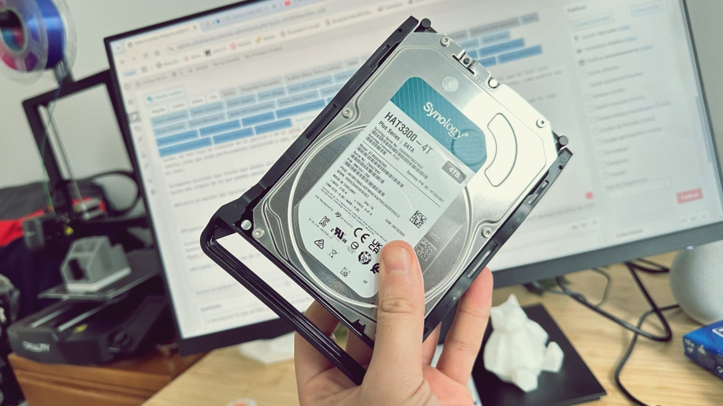 Imagen de uno de los discos duros instalados en el interior del Synology DiskStation DS224+