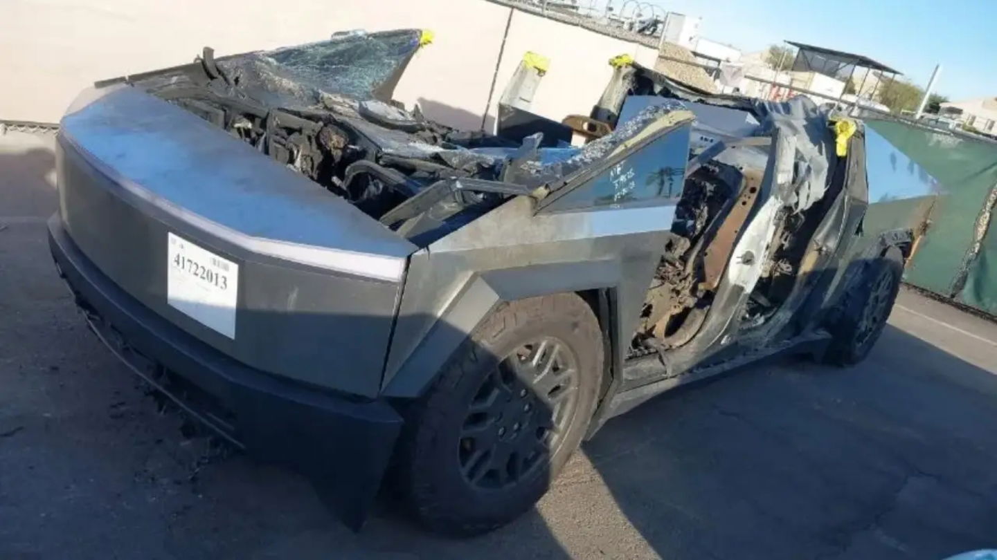 Imagen del Cybertruck que explotó en Las Vegas y que estaba siendo subastado