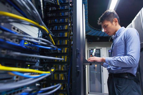 Enfriar los centros de datos podría dejar de necesitar agua dentro de poco. Los científicos ya están barajando usar rayos láser Enfriar los centros de datos podría dejar de necesitar agua dentro de poco. Los científicos ya están barajando usar rayos láser