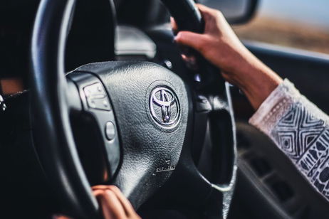 Toyota se interesa por la experiencia sin conductor: se asocia con Waymo para acelerar la transición a los coches autónomos