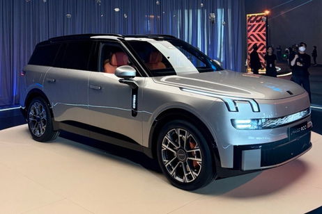 Más de 1.300 kilómetros de autonomía, dos motores eléctricos y capacidad híbrida. Así es el nuevo SUV presentado en China