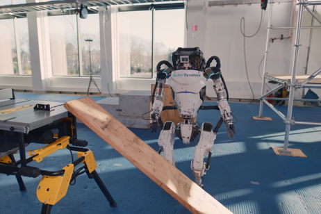 Hyundai se sube al carro de la robótica con Atlas. El robot de Boston Dynamics ayudará en sus fábricas