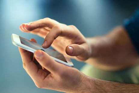 El smartphone se ha convertido en un parásito para los seres humanos. Lo dice la evolución El smartphone se ha convertido en un parásito para los seres humanos. Lo dice la evolución