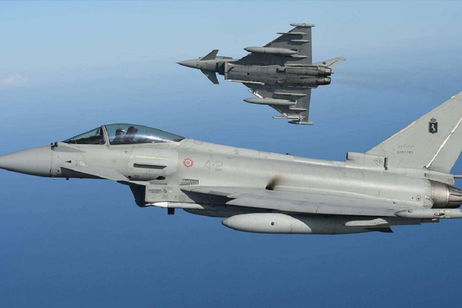 Un avión de combate tradicional vuela por primera vez sin piloto gracias a la IA. Ha ocurrido en Europa y es todo un éxito