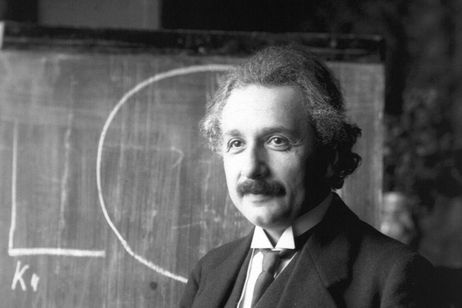 Este problema matemático tenía 120 años y acaba de resolverse en Sevilla. El problema es que se ha cuestionado a Albert Einstein