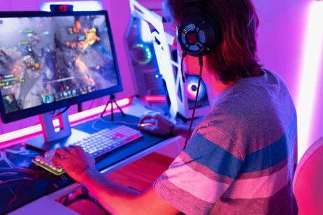 YouTube aumenta la edad mínima para poder hacer streaming. Los menores podrían tener problemas