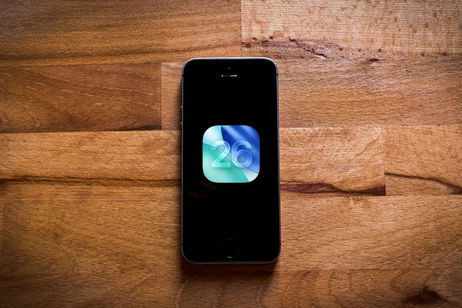 Apple demanda a este YouTuber: su delito fue filtrar el nuevo software de iOS 26 Apple demanda a este YouTuber: su delito fue filtrar el nuevo software de iOS 26