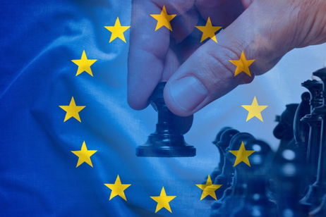 La UE exige a OpenAI y Google que revelen datos de entrenamiento de su IA La UE exige a OpenAI y Google que revelen datos de entrenamiento de su IA