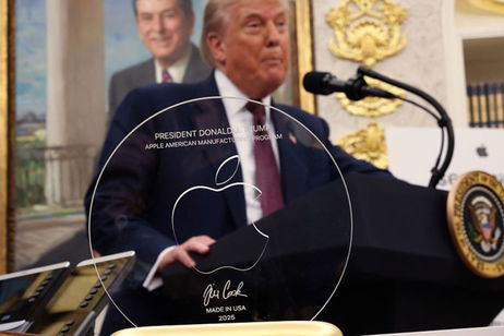Donald Trump quería un iPhone fabricado en Estados Unidos. Apple le ha dado esto en lugar de un móvil