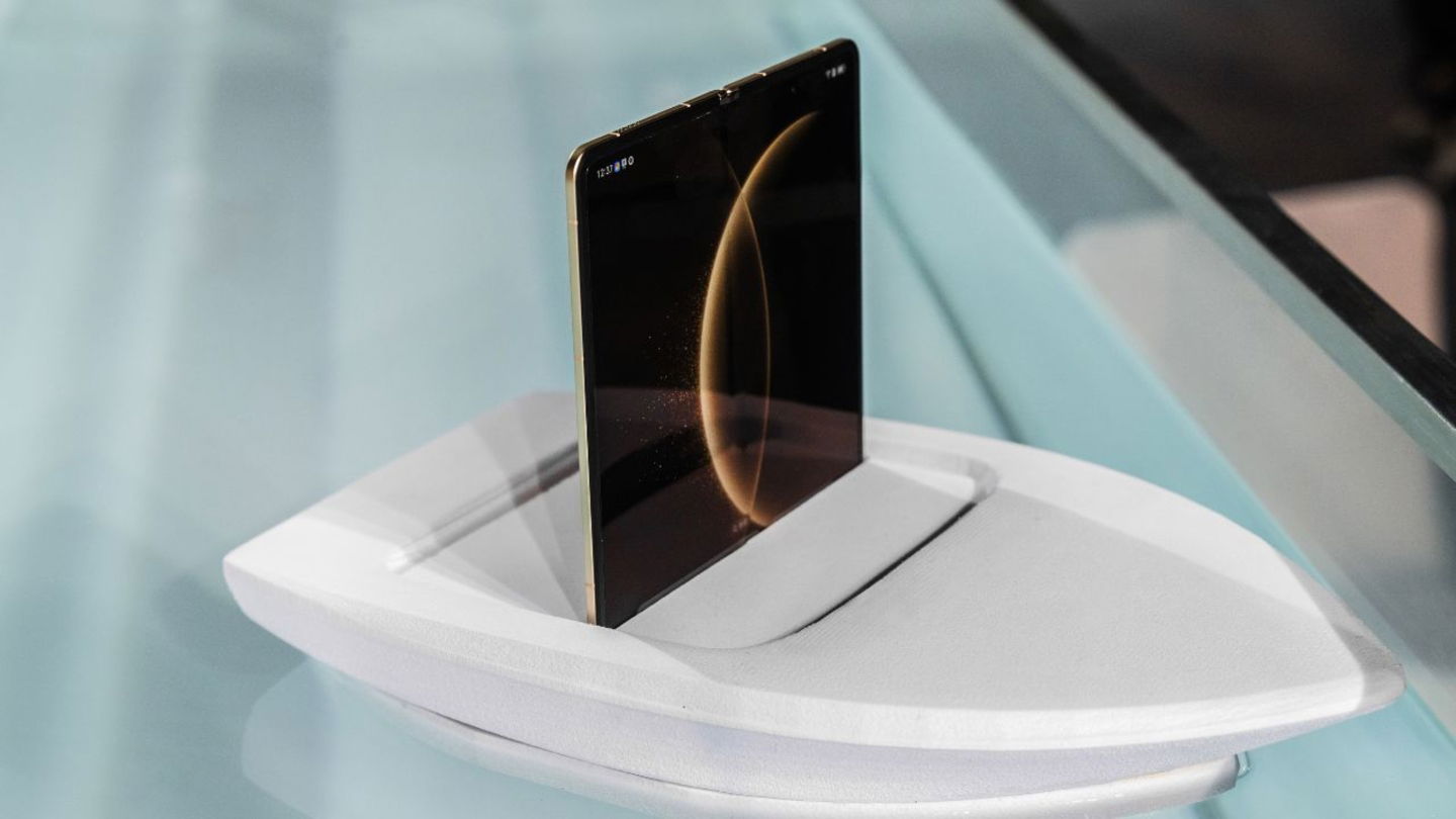 HONOR Magic V5 con pantalla desplegada