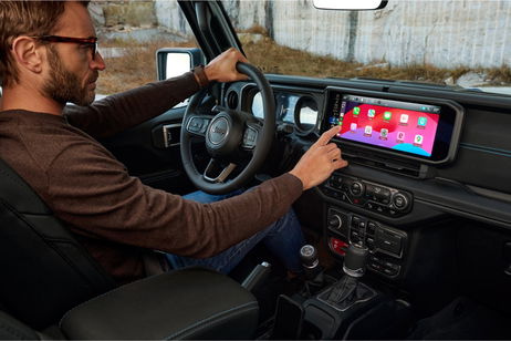 Varios coches Jeep han dejado tirados a sus conductores tras una actualización de software, poniéndolos en peligro en carretera Varios coches Jeep han dejado tirados a sus conductores tras una actualización de software, poniéndolos en peligro en carretera