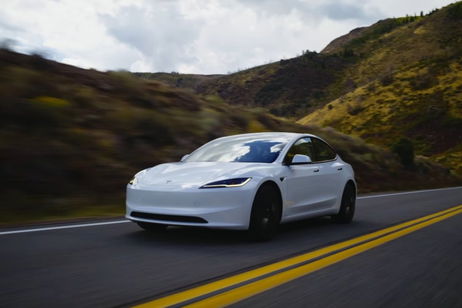 Los nuevos Tesla Model 3 y Model Y “económicos” ya están aquí. Carecen de una de las funciones de Autopilot más interesantes Los nuevos Tesla Model 3 y Model Y “económicos” ya están aquí. Carecen de una de las funciones de Autopilot más interesantes