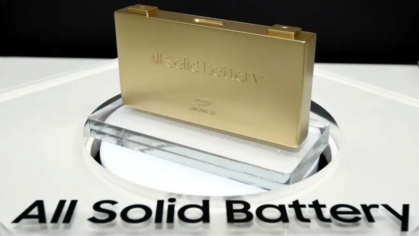 Imagen de una maqueta de batería ASSB de Samsung