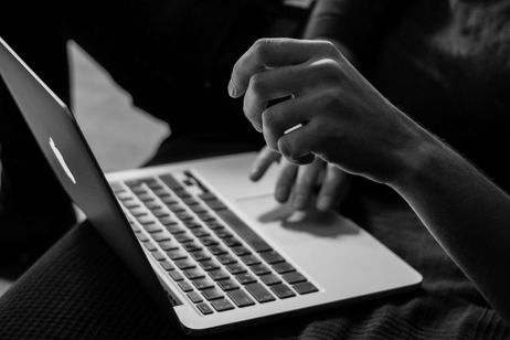 Navegar por la red tiene un nuevo peligro. Se llama ClickFix y puede estafarte miles de euros