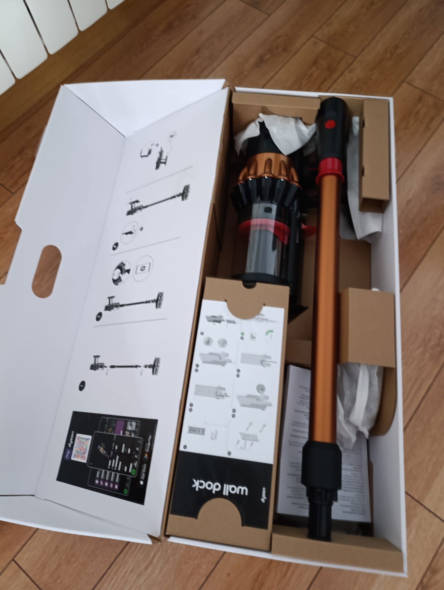 Analizamos Dyson V16 Piston Animal: la última aspiradora de Dyson que te ofrece potencia y limpieza de última generación