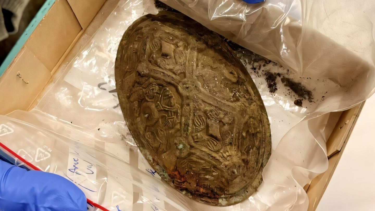 Broche perteneciente a una mujer vikinga del siglo IX