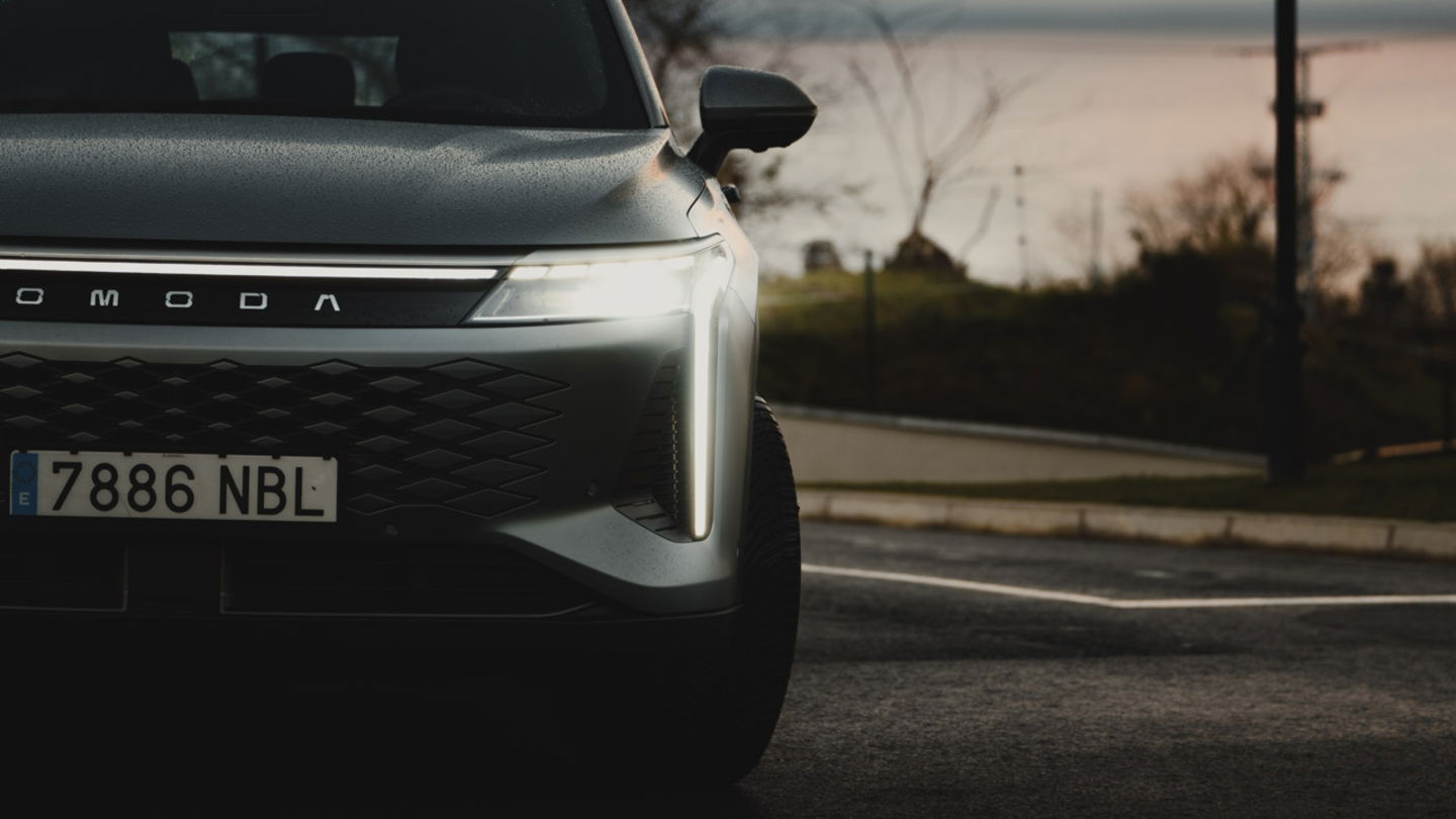 Vista detalle frontal OMODA 9 SHS