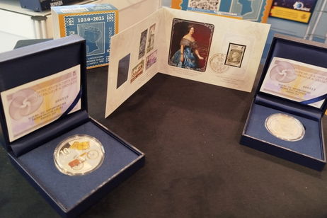 La moneda del 175 aniversario del primer sello arrasa en los primeros días y empieza a cotizar por encima de los 200 euros