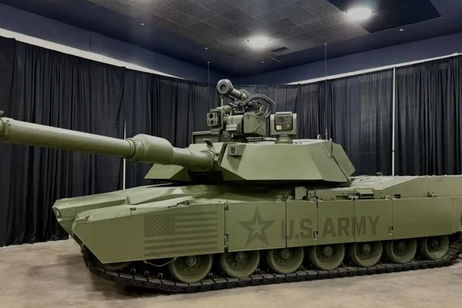 El ejército estadounidense presenta un tanque con una cabina de F1 y controles de videojuego El ejército estadounidense presenta un tanque con una cabina de F1 y controles de videojuego
