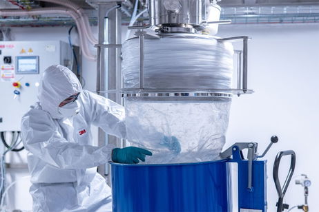 Científicos alemanes de BMW consiguen crear un proceso de reciclaje único para las baterías Científicos alemanes de BMW consiguen crear un proceso de reciclaje único para las baterías