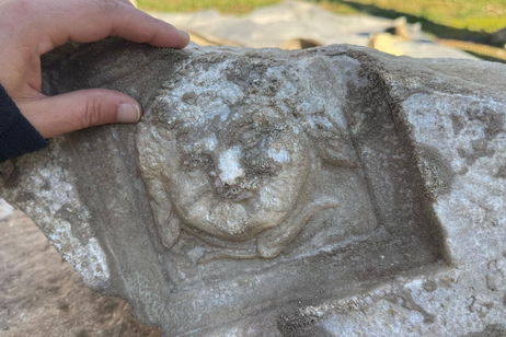 Arqueólogos descubren la representación de un monstruo mitológico en una antigua ciudad romana. Y es más amable de lo que esperaban Arqueólogos descubren la representación de un monstruo mitológico en una antigua ciudad romana. Y es más amable de lo que esperaban